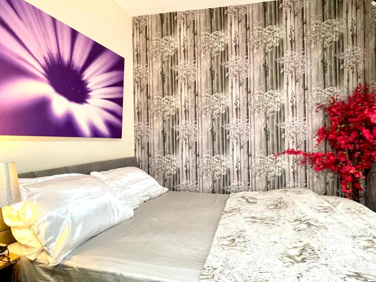 Comfy Double Bedroom With A Private Toilet لندن المظهر الخارجي الصورة