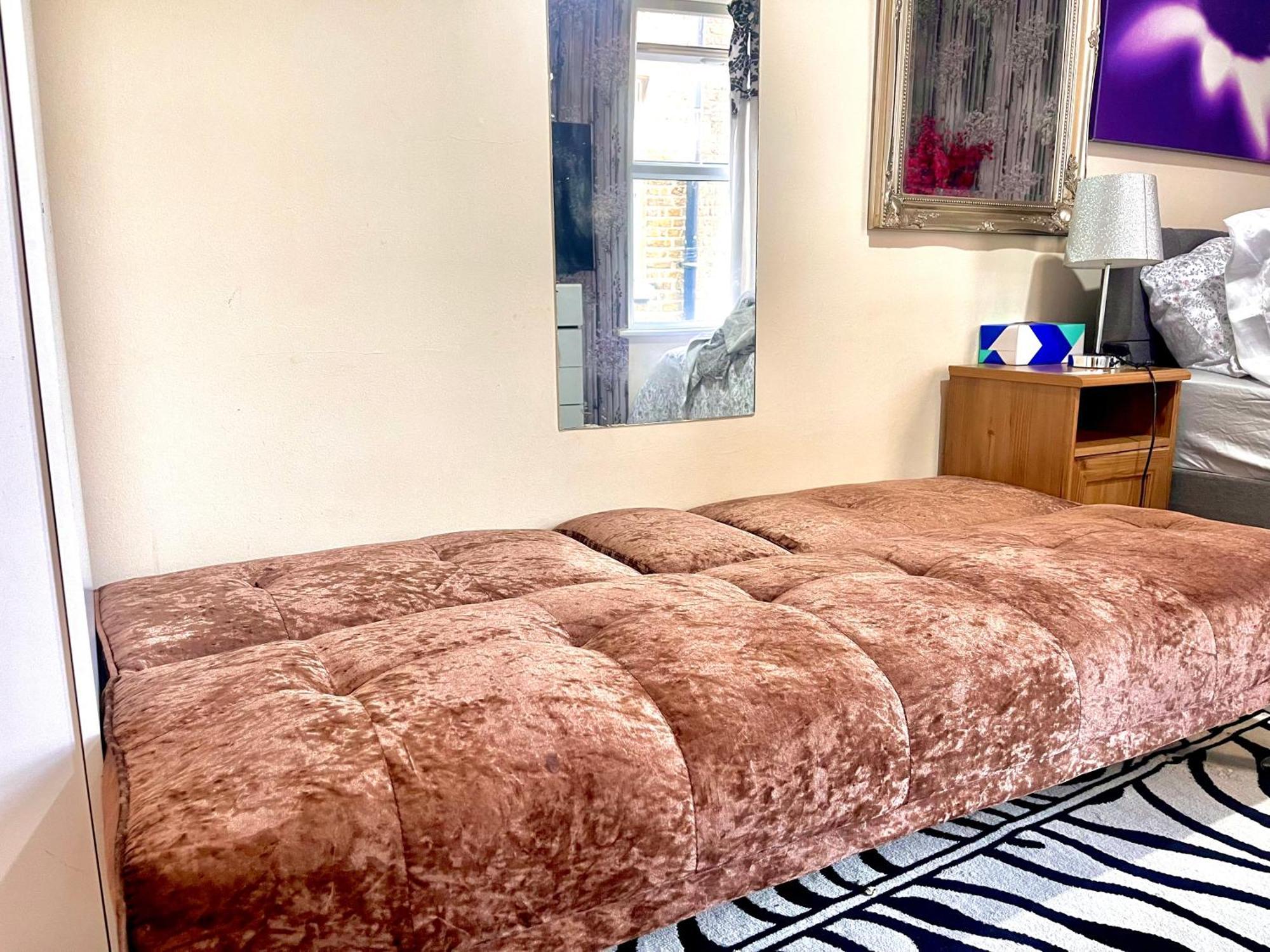 Comfy Double Bedroom With A Private Toilet لندن المظهر الخارجي الصورة